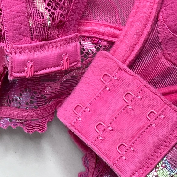 Wacoal Sheer Lace Floral Embroidered Sz 40D Underwire Bra - Picture 6 of 9